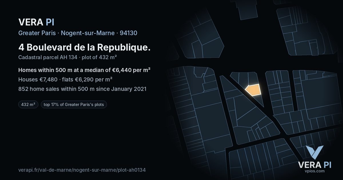 4 Boulevard de la Republique, Nogent-sur-Marne at night – the plot lit, the parcels around coloured by the prices near them
