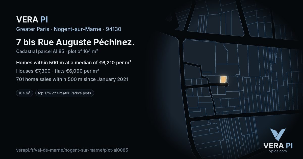 7 bis Rue Auguste Péchinez, Nogent-sur-Marne at night – the plot lit, the parcels around coloured by the prices near them