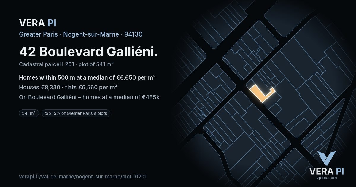 42 Boulevard Galliéni, Nogent-sur-Marne at night – the plot lit, the parcels around coloured by the prices near them