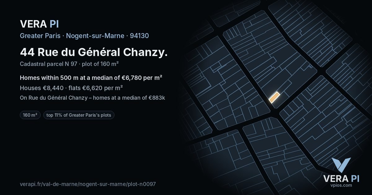 44 Rue du Général Chanzy, Nogent-sur-Marne at night – the plot lit, the parcels around coloured by the prices near them