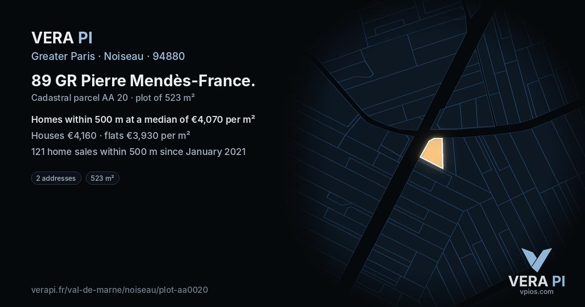 89 GR Pierre Mendès-France, Noiseau at night – the plot lit, the parcels around coloured by the prices near them