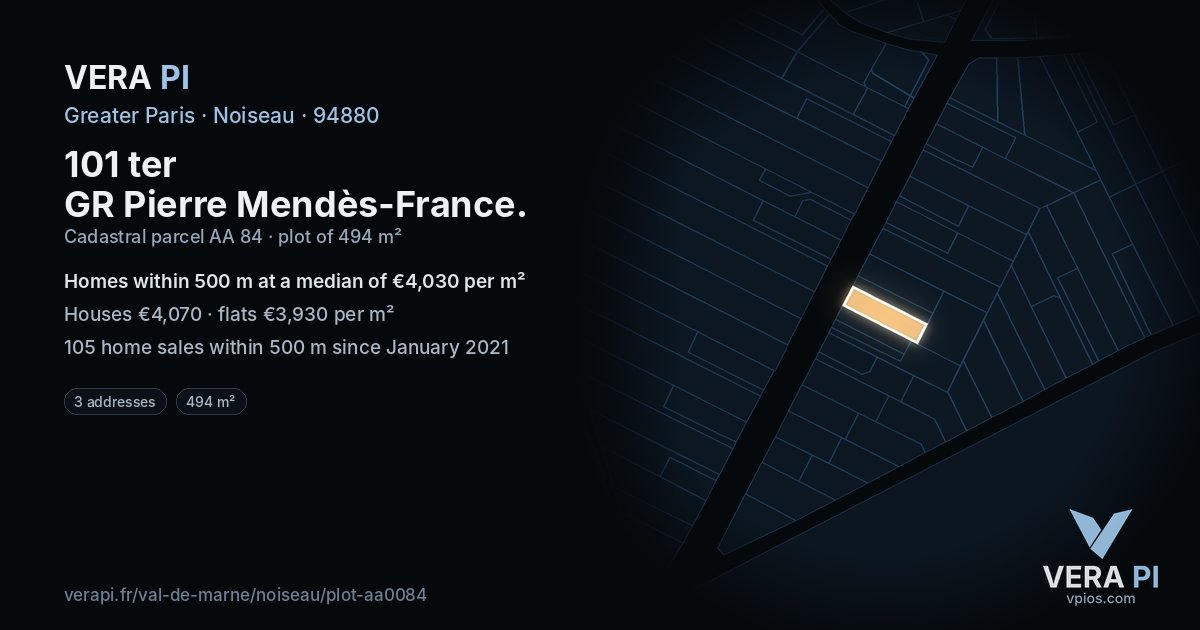 101 ter GR Pierre Mendès-France, Noiseau at night – the plot lit, the parcels around coloured by the prices near them