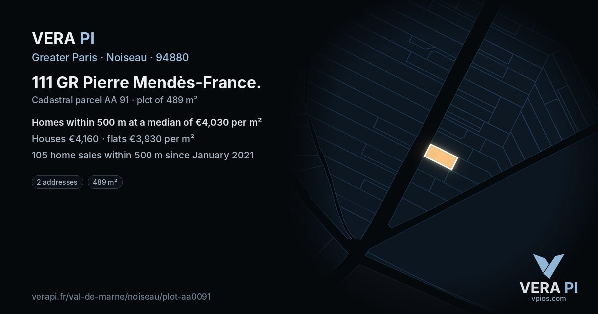 111 GR Pierre Mendès-France, Noiseau at night – the plot lit, the parcels around coloured by the prices near them