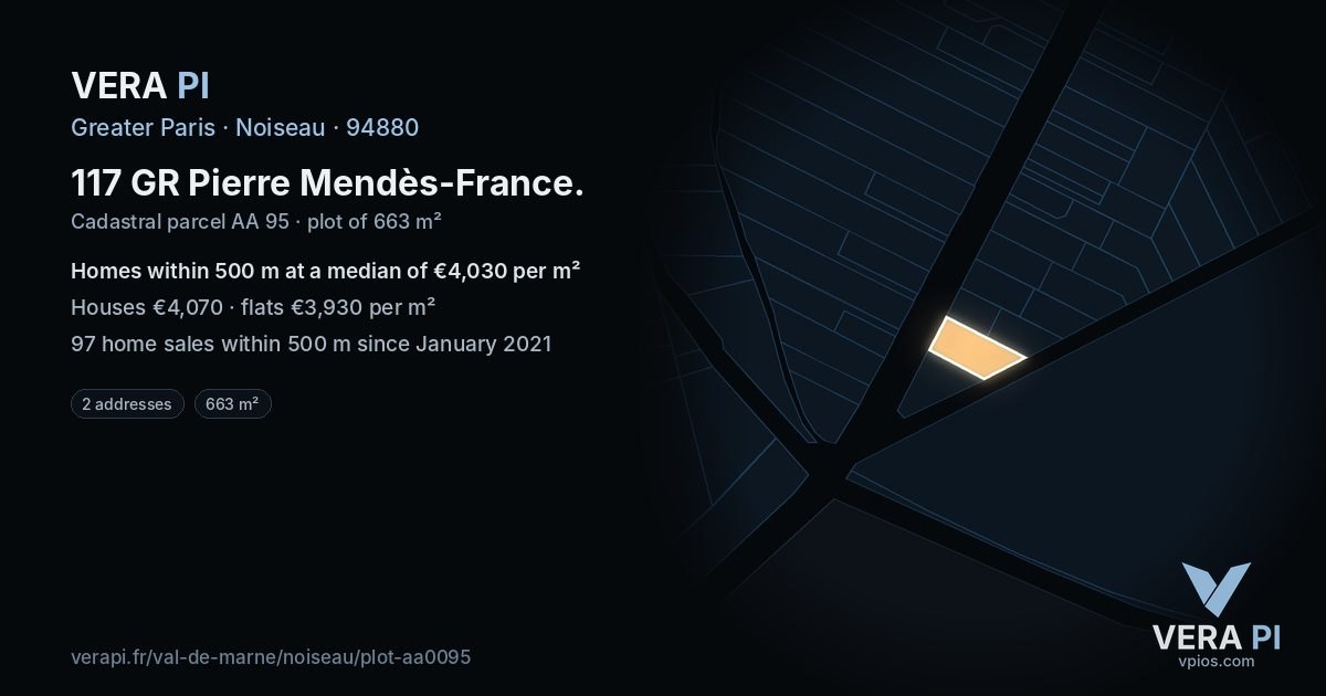 117 GR Pierre Mendès-France, Noiseau at night – the plot lit, the parcels around coloured by the prices near them