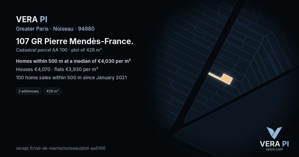 107 GR Pierre Mendès-France, Noiseau at night – the plot lit, the parcels around coloured by the prices near them