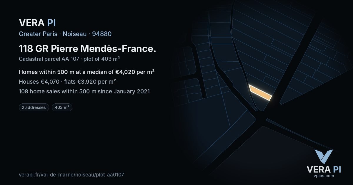 118 GR Pierre Mendès-France, Noiseau at night – the plot lit, the parcels around coloured by the prices near them