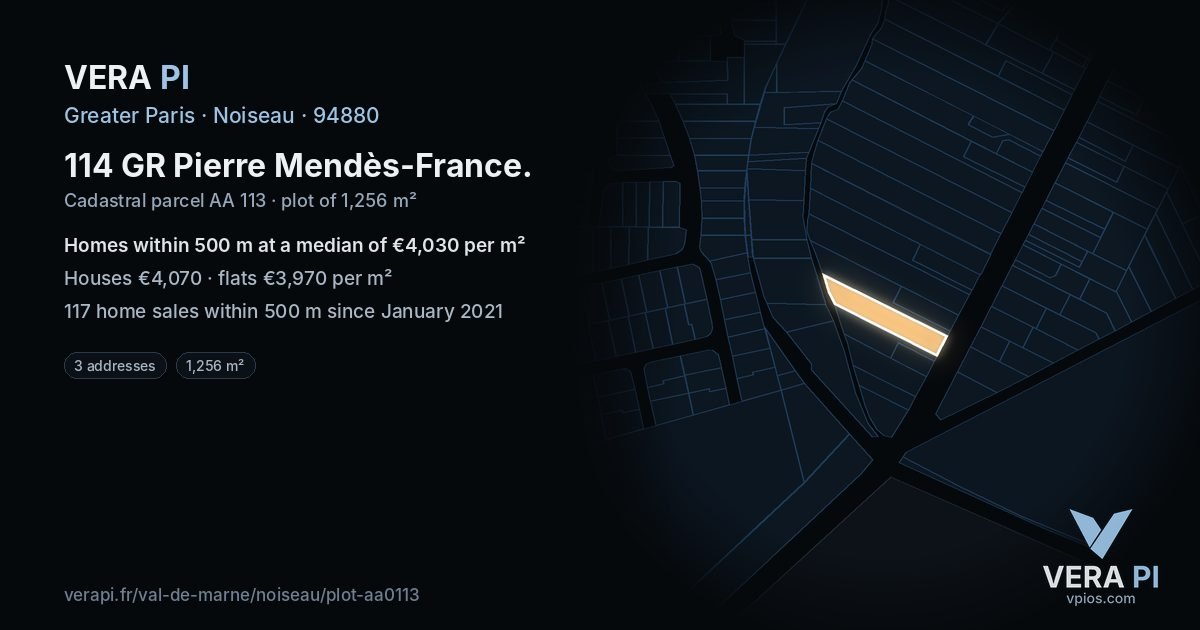 114 GR Pierre Mendès-France, Noiseau at night – the plot lit, the parcels around coloured by the prices near them