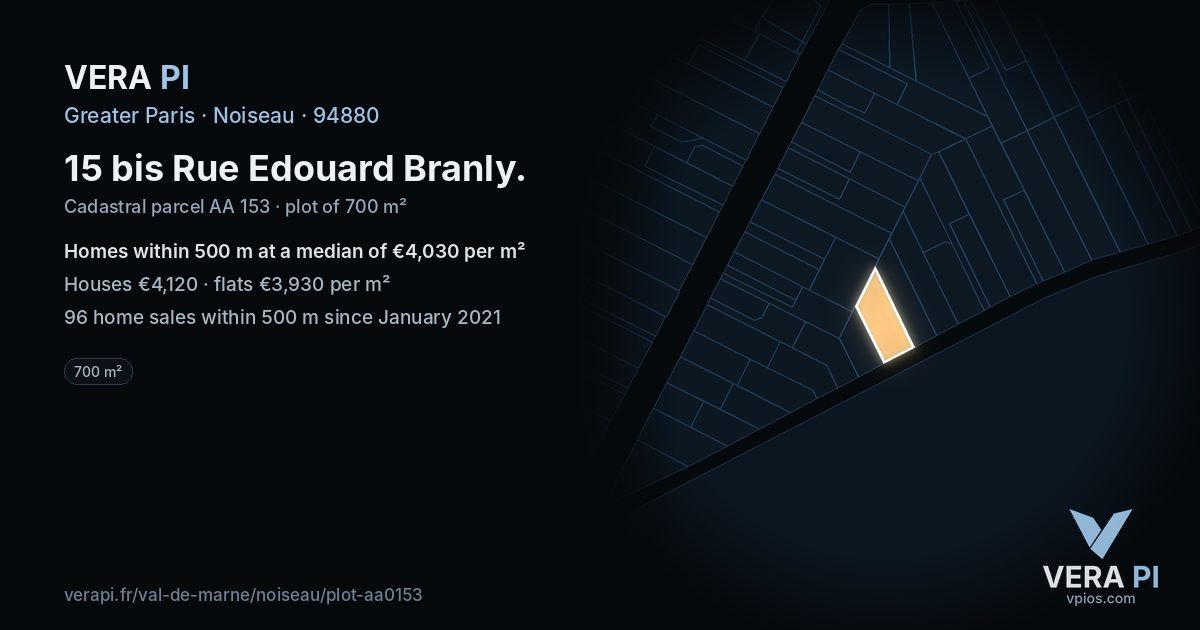 15 bis Rue Edouard Branly, Noiseau at night – the plot lit, the parcels around coloured by the prices near them