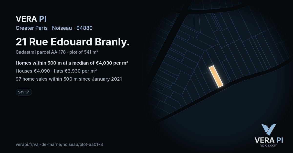 21 Rue Edouard Branly, Noiseau at night – the plot lit, the parcels around coloured by the prices near them