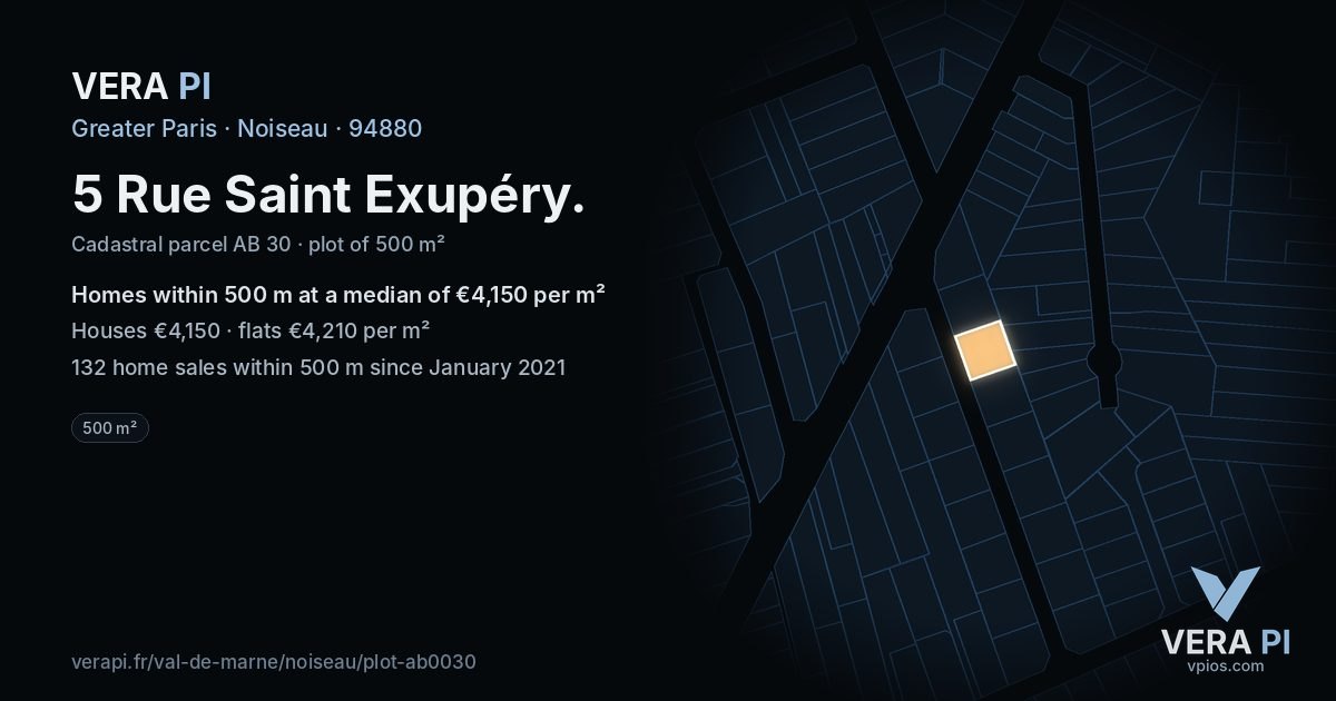 5 Rue Saint Exupéry, Noiseau at night – the plot lit, the parcels around coloured by the prices near them