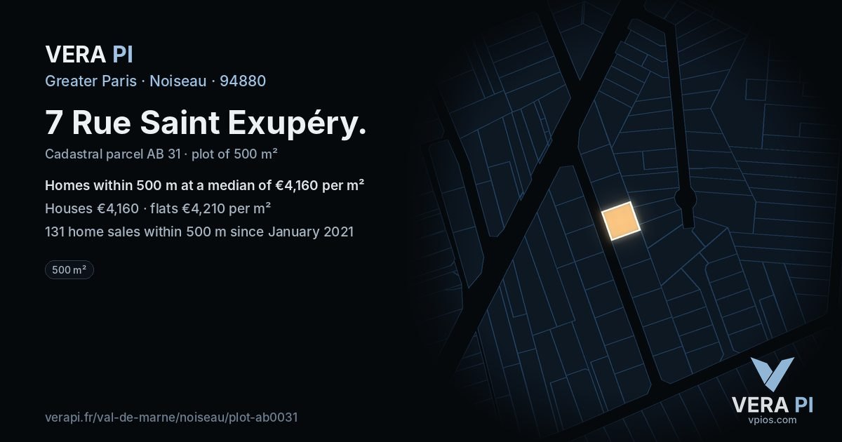 7 Rue Saint Exupéry, Noiseau at night – the plot lit, the parcels around coloured by the prices near them