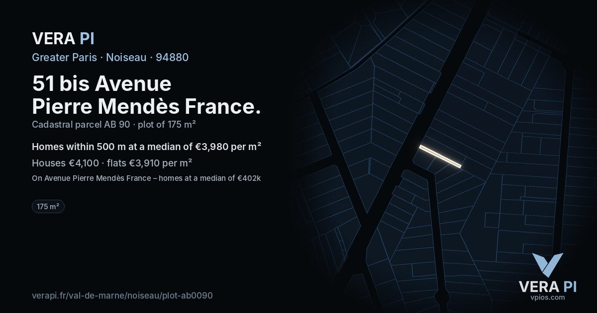 51 bis Avenue Pierre Mendès France, Noiseau at night – the plot lit, the parcels around coloured by the prices near them
