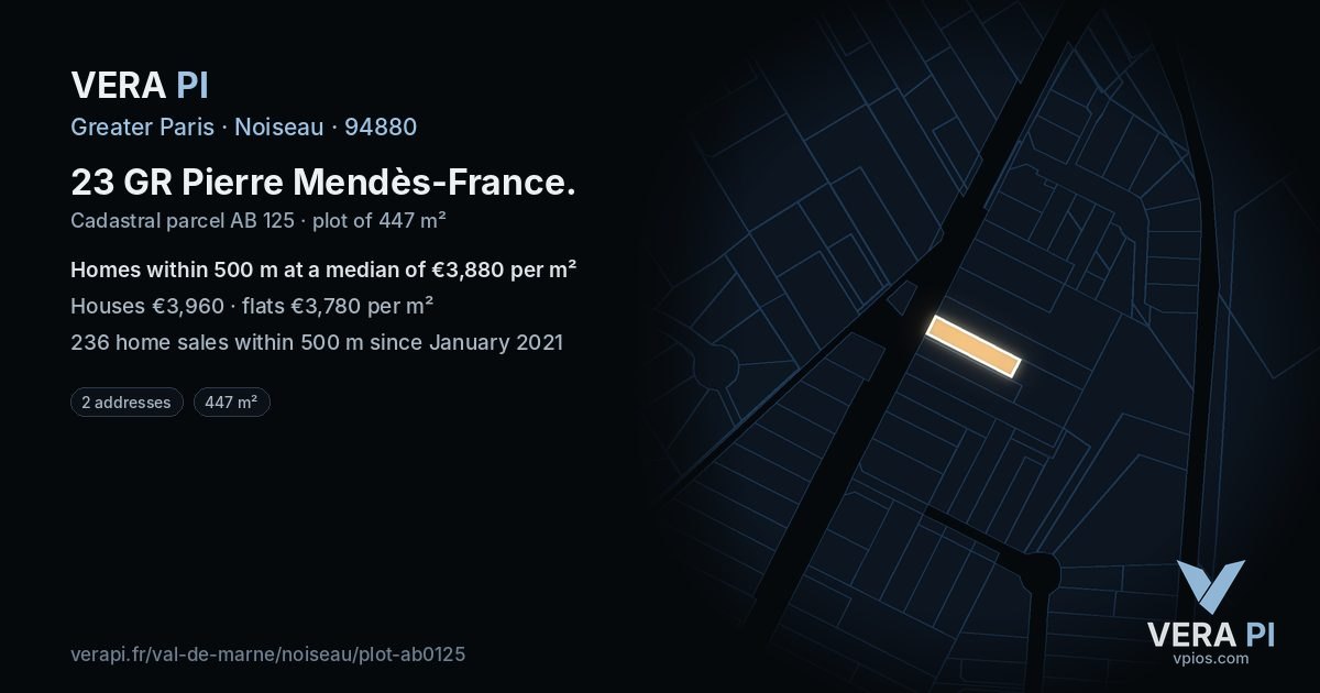 23 GR Pierre Mendès-France, Noiseau at night – the plot lit, the parcels around coloured by the prices near them