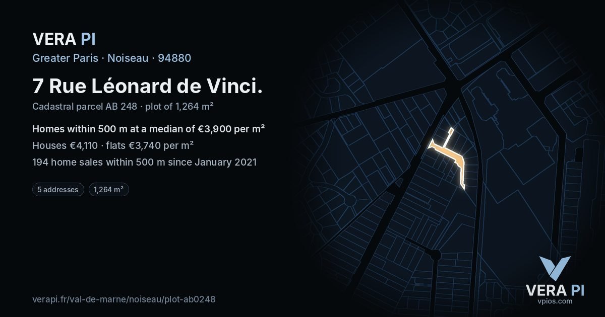 7 Rue Léonard de Vinci, Noiseau at night – the plot lit, the parcels around coloured by the prices near them