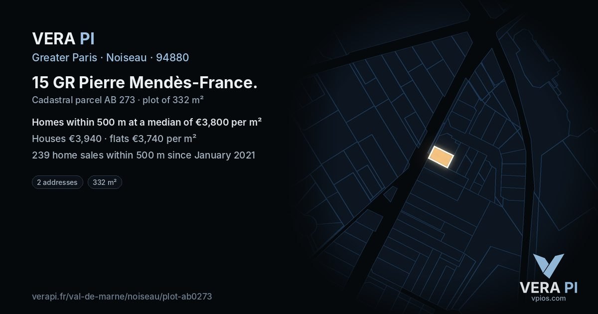 15 GR Pierre Mendès-France, Noiseau at night – the plot lit, the parcels around coloured by the prices near them