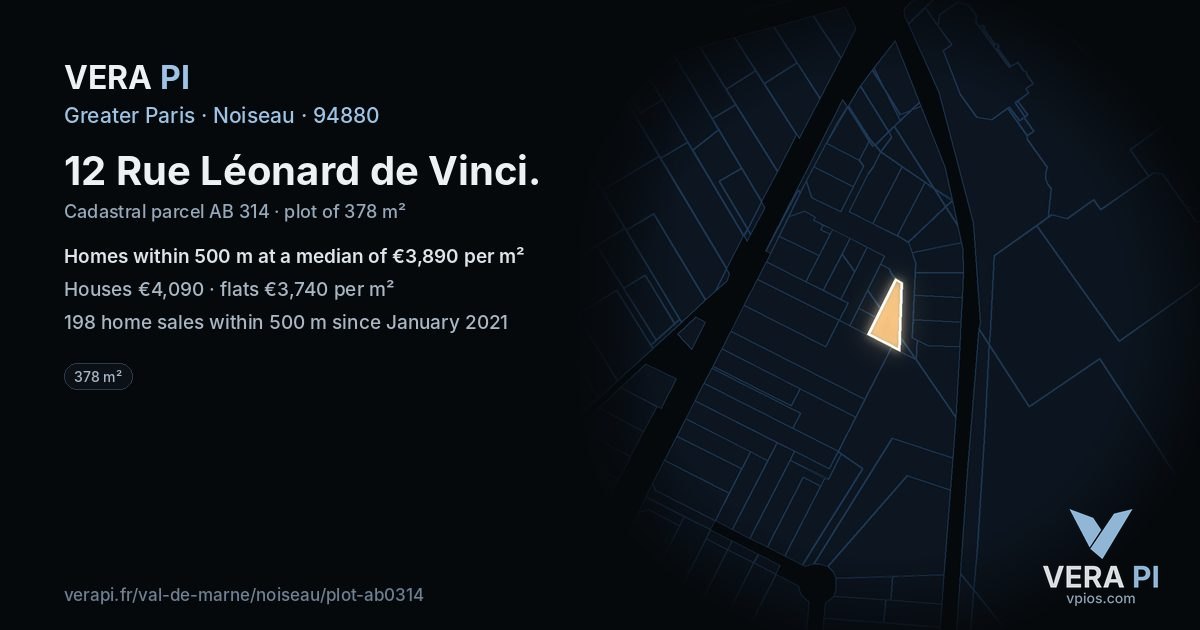 12 Rue Léonard de Vinci, Noiseau at night – the plot lit, the parcels around coloured by the prices near them