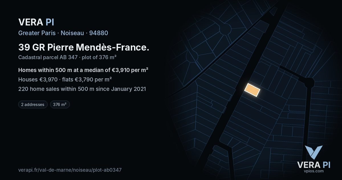 39 GR Pierre Mendès-France, Noiseau at night – the plot lit, the parcels around coloured by the prices near them