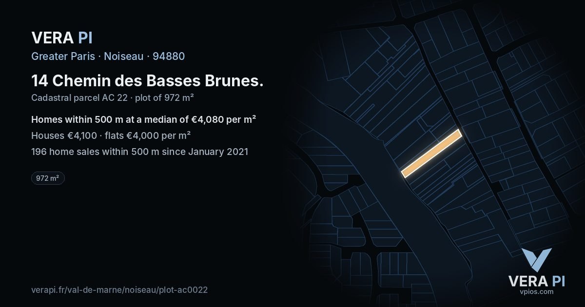14 Chemin des Basses Brunes, Noiseau at night – the plot lit, the parcels around coloured by the prices near them