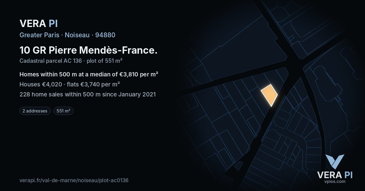 10 GR Pierre Mendès-France, Noiseau at night – the plot lit, the parcels around coloured by the prices near them