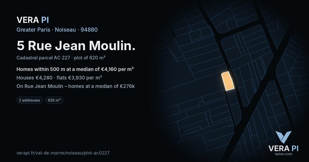 5 Rue Jean Moulin, Noiseau at night – the plot lit, the parcels around coloured by the prices near them