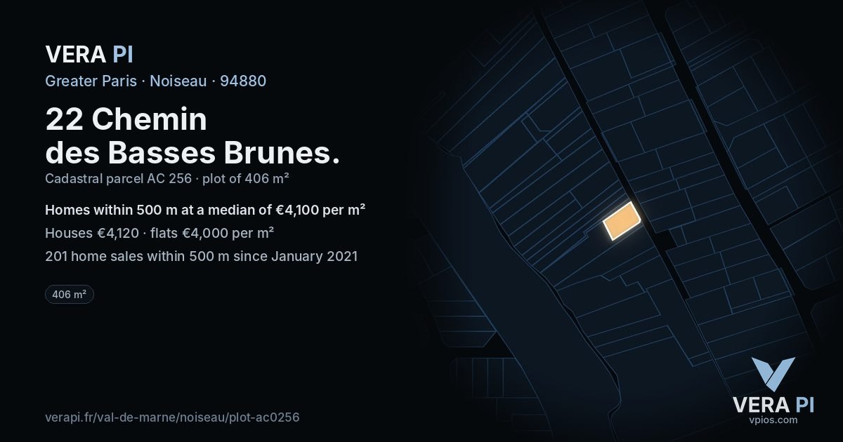 22 Chemin des Basses Brunes, Noiseau at night – the plot lit, the parcels around coloured by the prices near them