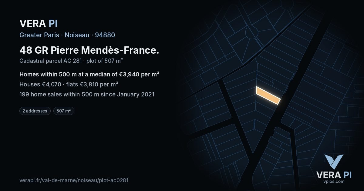 48 GR Pierre Mendès-France, Noiseau at night – the plot lit, the parcels around coloured by the prices near them