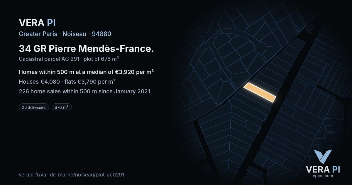 34 GR Pierre Mendès-France, Noiseau at night – the plot lit, the parcels around coloured by the prices near them
