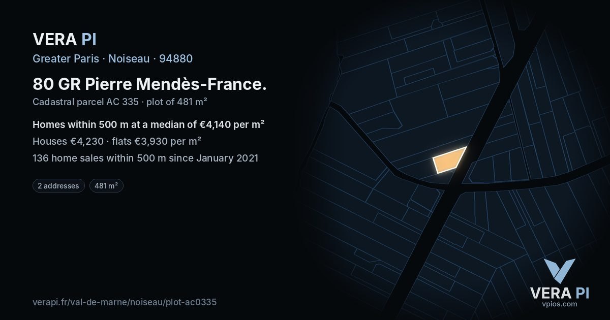 80 GR Pierre Mendès-France, Noiseau at night – the plot lit, the parcels around coloured by the prices near them
