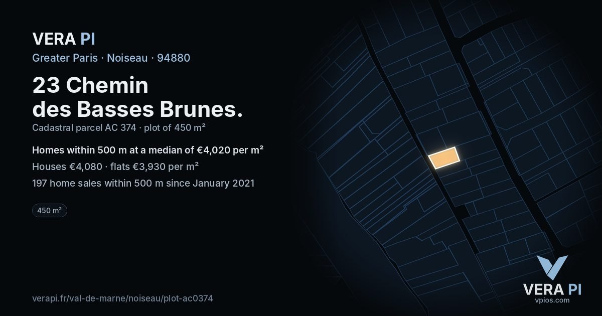 23 Chemin des Basses Brunes, Noiseau at night – the plot lit, the parcels around coloured by the prices near them