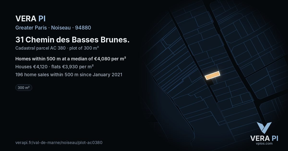 31 Chemin des Basses Brunes, Noiseau at night – the plot lit, the parcels around coloured by the prices near them