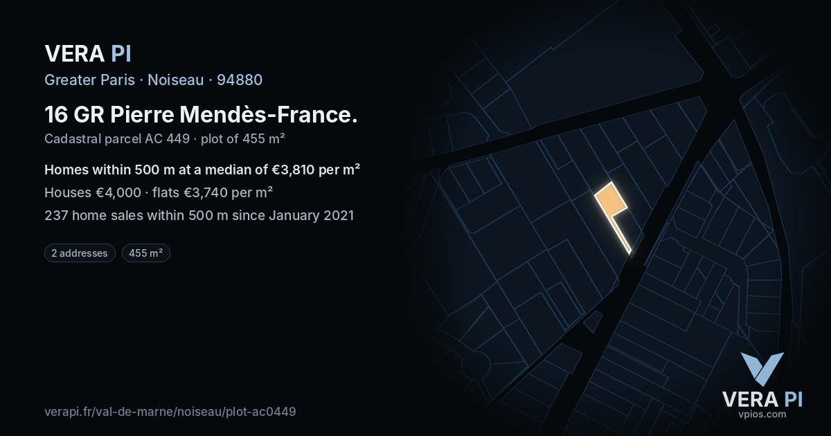 16 GR Pierre Mendès-France, Noiseau at night – the plot lit, the parcels around coloured by the prices near them