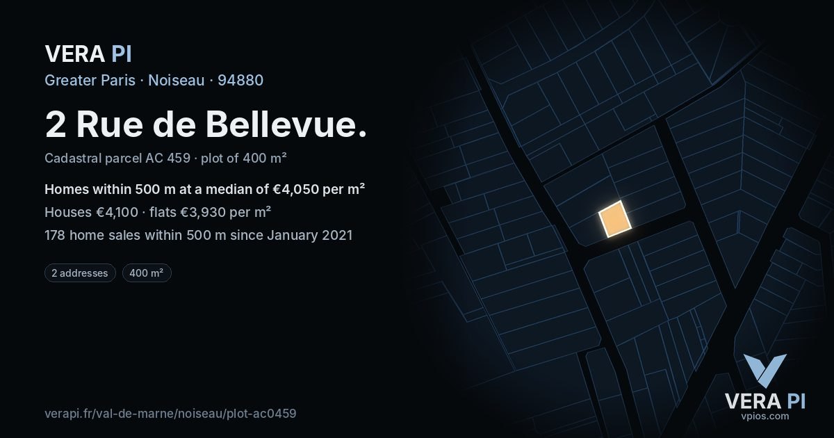 2 Rue de Bellevue, Noiseau at night – the plot lit, the parcels around coloured by the prices near them
