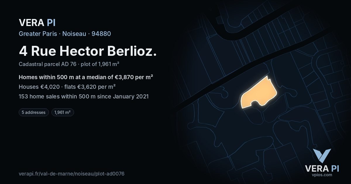 4 Rue Hector Berlioz, Noiseau at night – the plot lit, the parcels around coloured by the prices near them