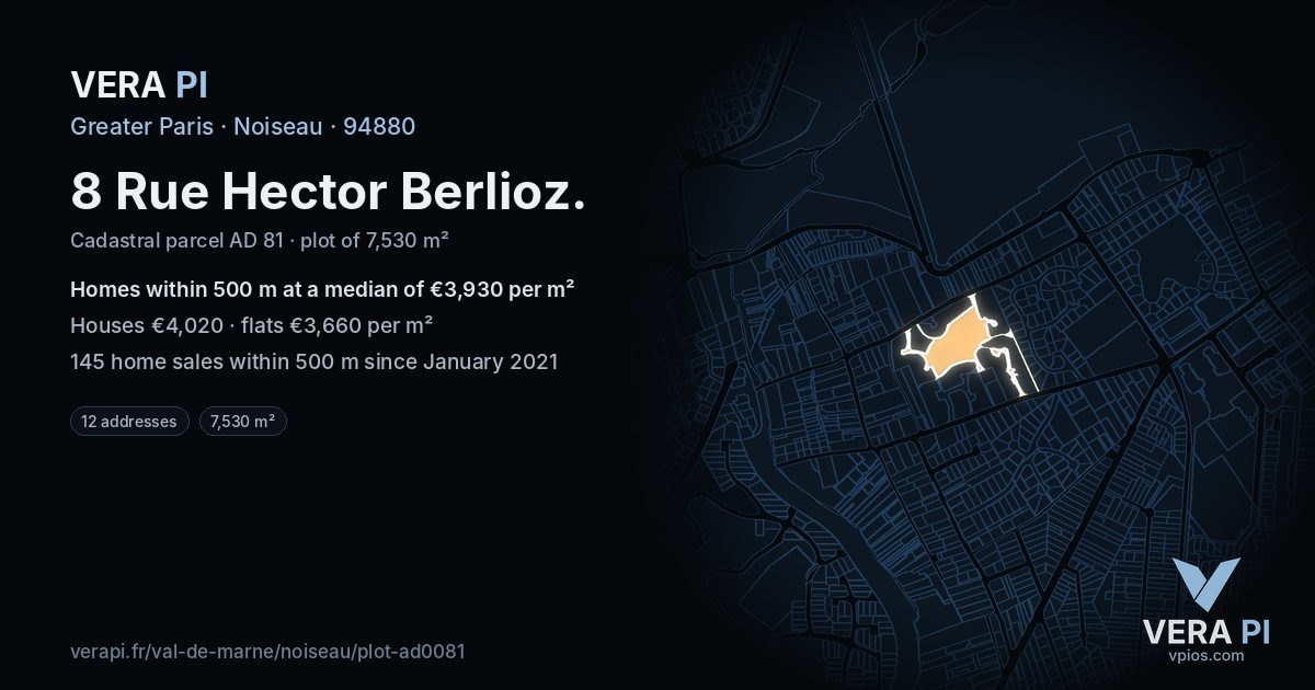 8 Rue Hector Berlioz, Noiseau at night – the plot lit, the parcels around coloured by the prices near them