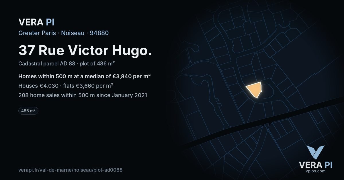 37 Rue Victor Hugo, Noiseau at night – the plot lit, the parcels around coloured by the prices near them