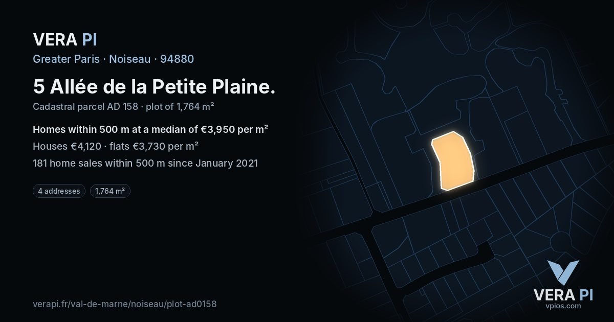 5 Allée de la Petite Plaine, Noiseau at night – the plot lit, the parcels around coloured by the prices near them