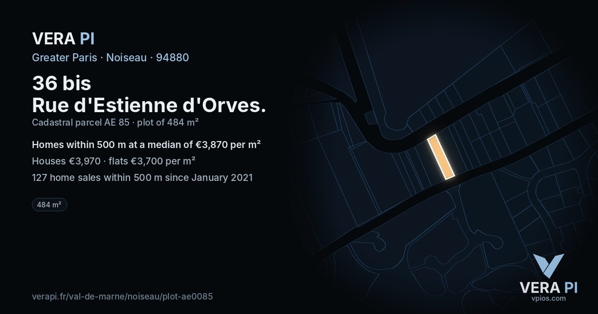 36 bis Rue d'Estienne d'Orves, Noiseau at night – the plot lit, the parcels around coloured by the prices near them
