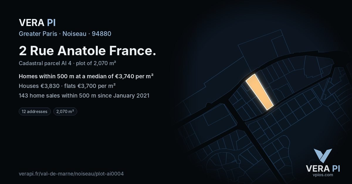 2 Rue Anatole France, Noiseau at night – the plot lit, the parcels around coloured by the prices near them