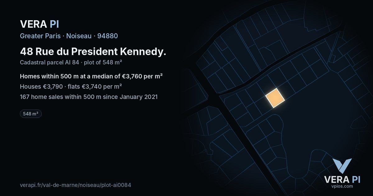 48 Rue du President Kennedy, Noiseau at night – the plot lit, the parcels around coloured by the prices near them