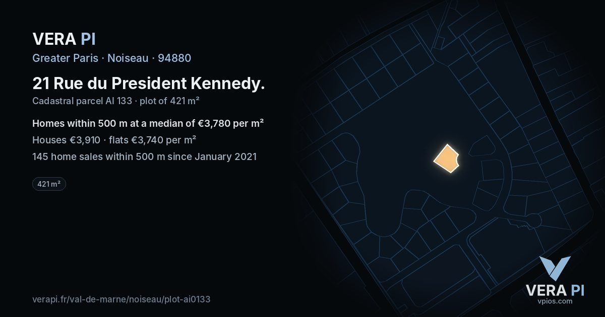 21 Rue du President Kennedy, Noiseau at night – the plot lit, the parcels around coloured by the prices near them