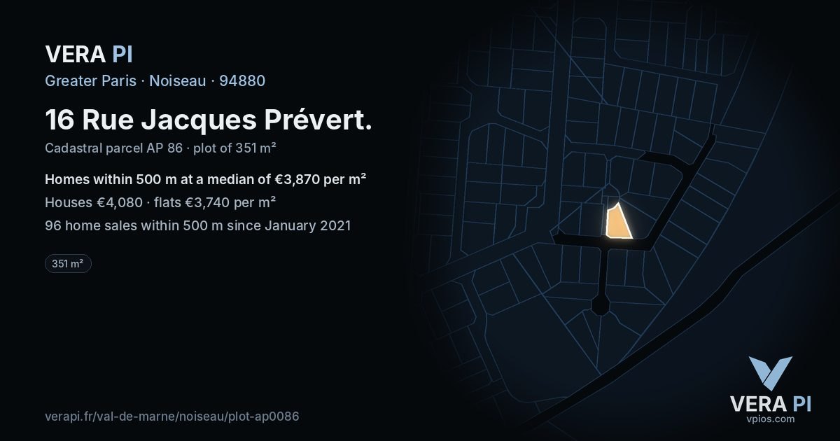 16 Rue Jacques Prévert, Noiseau at night – the plot lit, the parcels around coloured by the prices near them