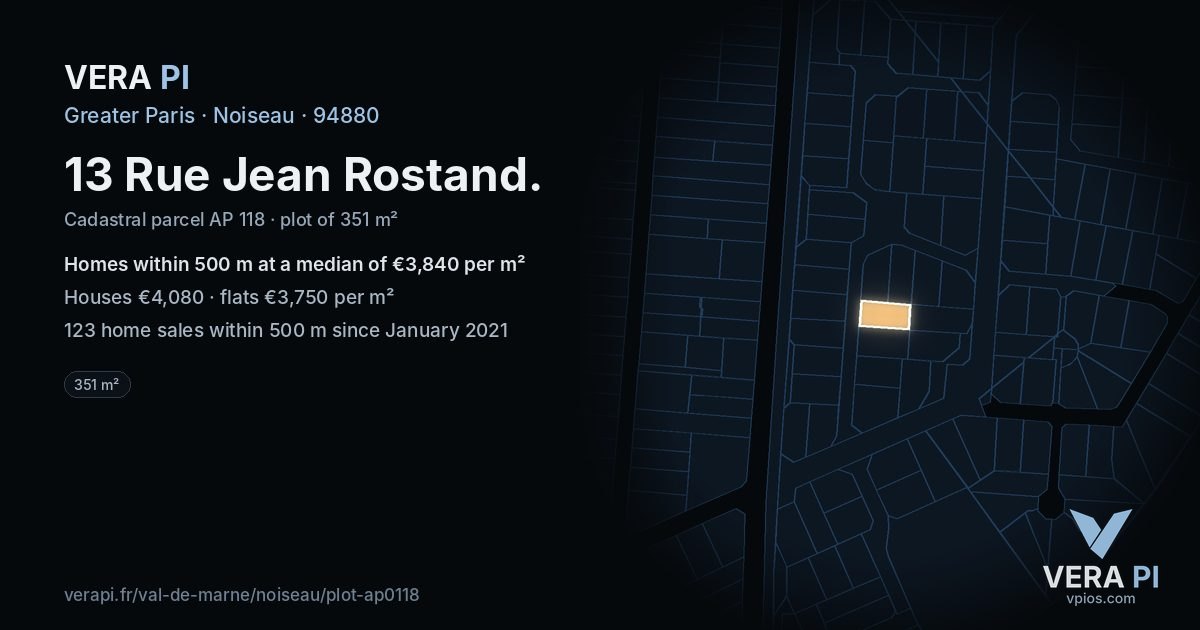 13 Rue Jean Rostand, Noiseau at night – the plot lit, the parcels around coloured by the prices near them