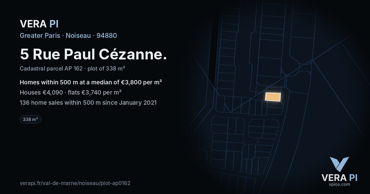 5 Rue Paul Cézanne, Noiseau at night – the plot lit, the parcels around coloured by the prices near them