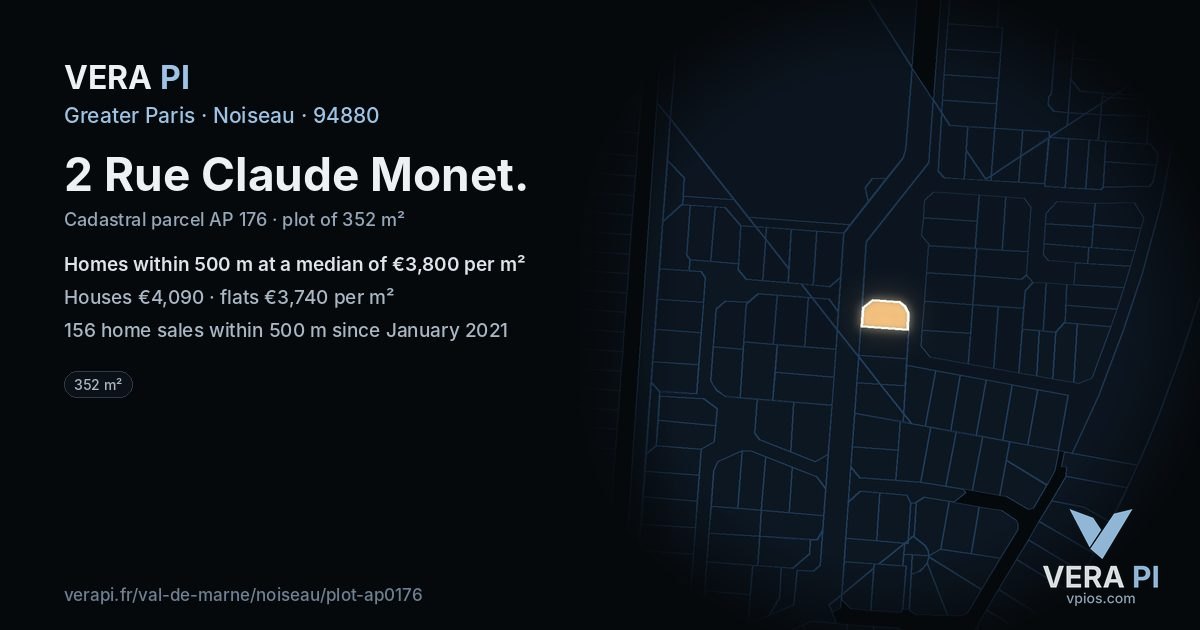 2 Rue Claude Monet, Noiseau at night – the plot lit, the parcels around coloured by the prices near them