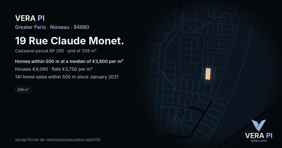 19 Rue Claude Monet, Noiseau at night – the plot lit, the parcels around coloured by the prices near them