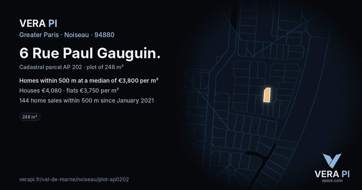 6 Rue Paul Gauguin, Noiseau at night – the plot lit, the parcels around coloured by the prices near them