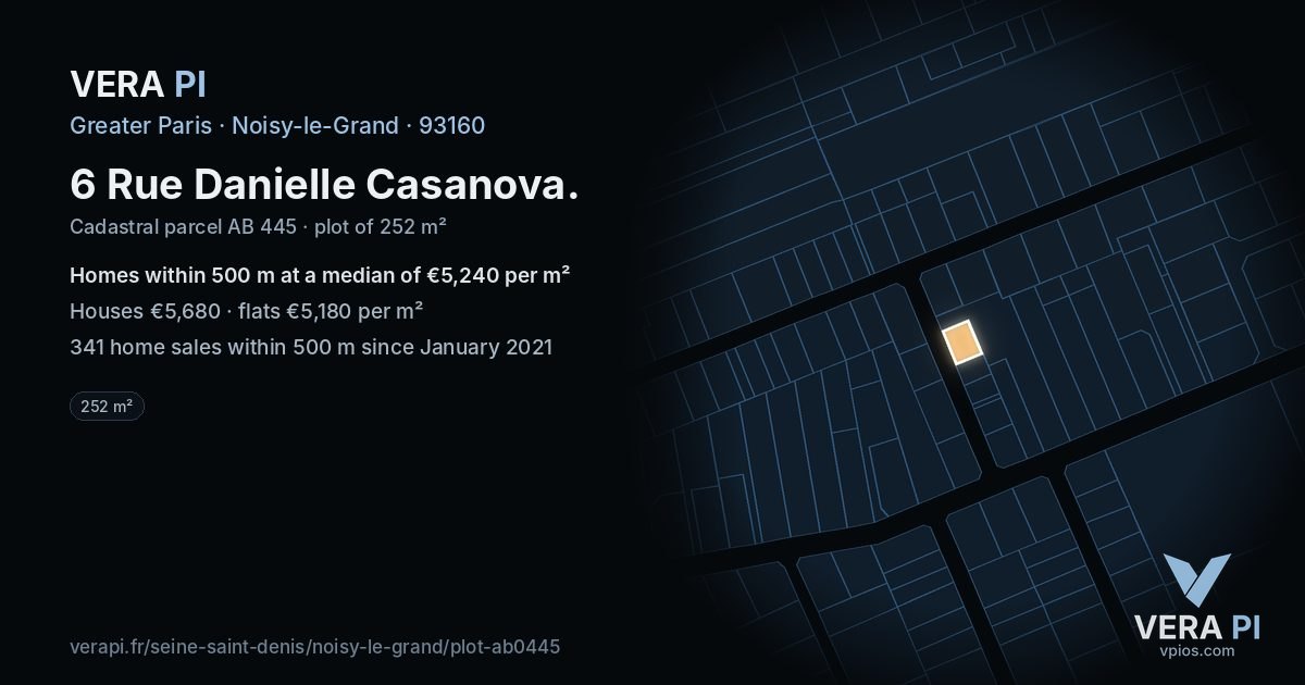 6 Rue Danielle Casanova, Noisy-le-Grand at night – the plot lit, the parcels around coloured by the prices near them