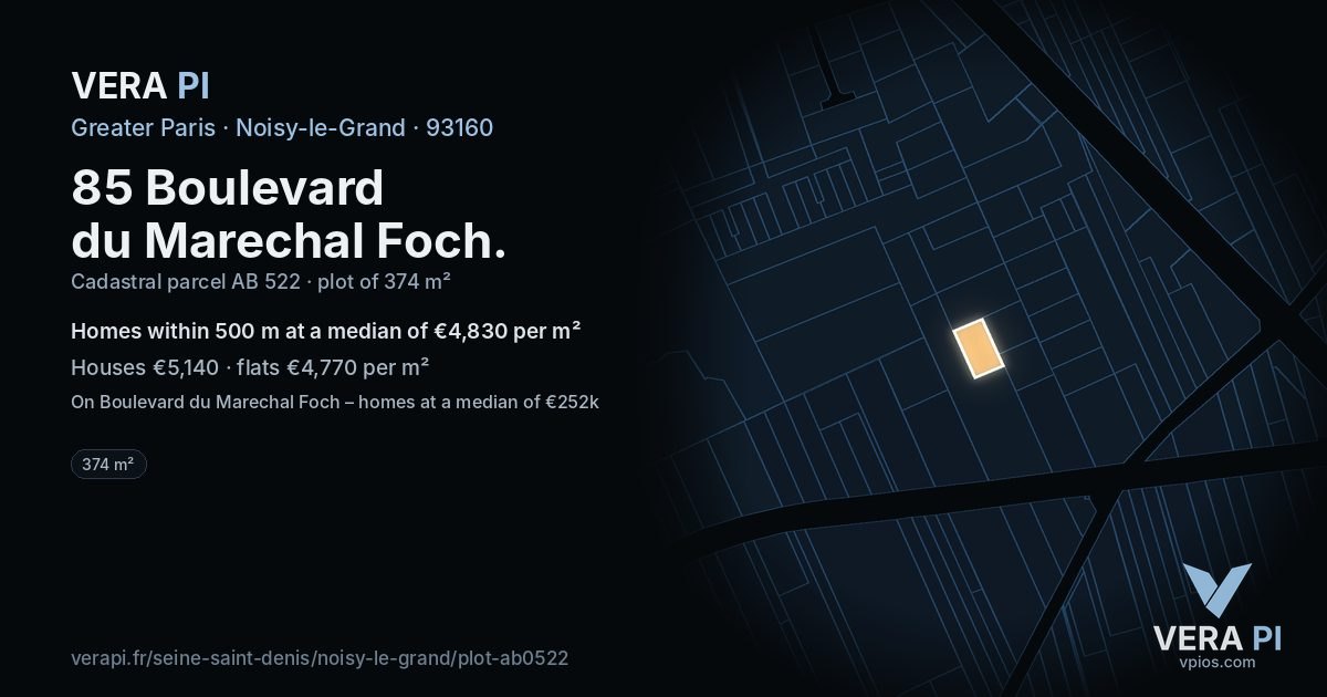 85 Boulevard du Marechal Foch, Noisy-le-Grand at night – the plot lit, the parcels around coloured by the prices near them