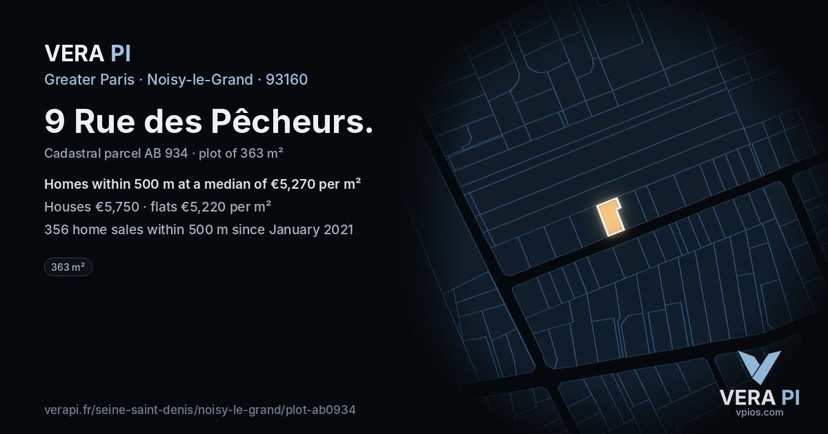 9 Rue des Pêcheurs, Noisy-le-Grand at night – the plot lit, the parcels around coloured by the prices near them