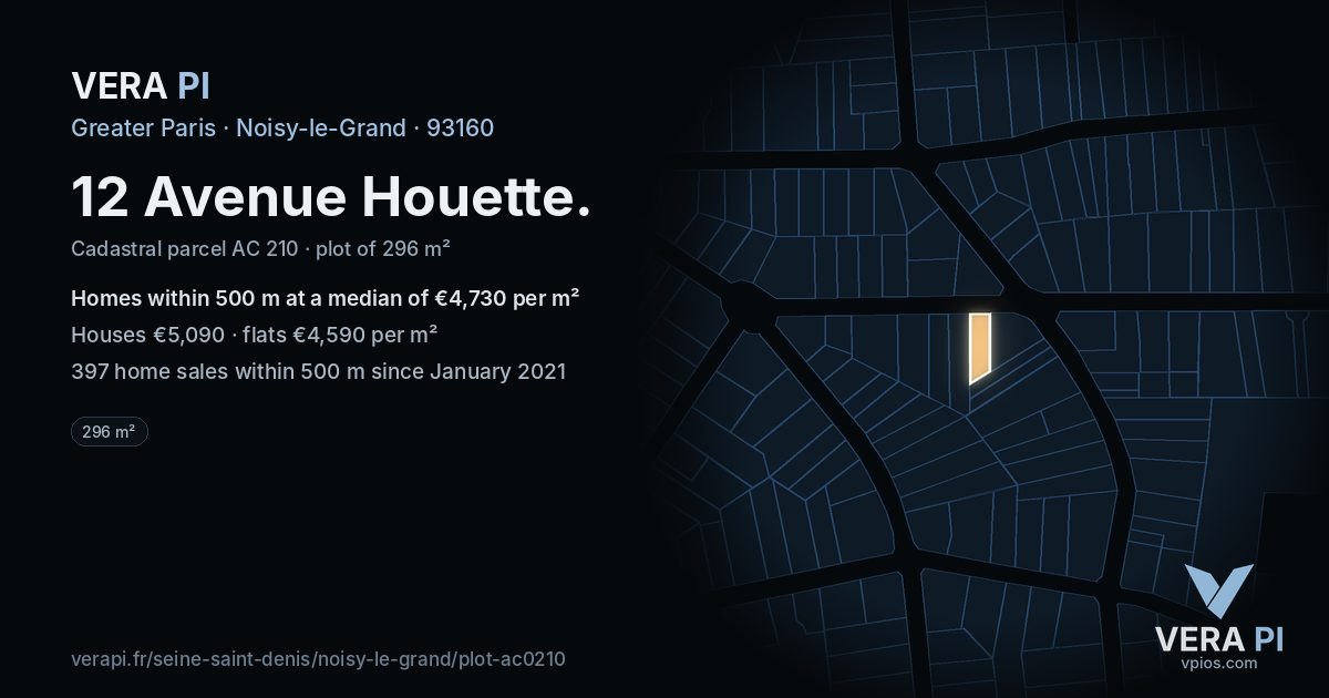 12 Avenue Houette, Noisy-le-Grand at night – the plot lit, the parcels around coloured by the prices near them